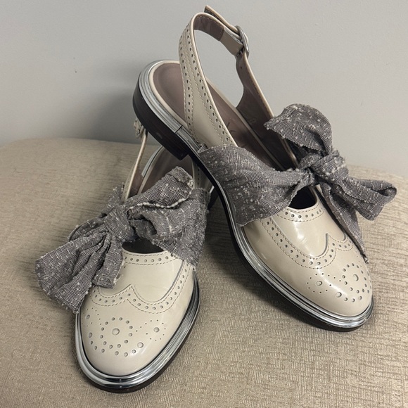 Agl Shoes - AGL Brogue’s Cream Patent Leather Bow Slingback Flats